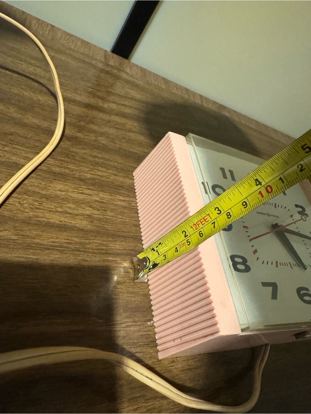 Vintage 1950s Pink General Electric clock - Picture 6 of 6